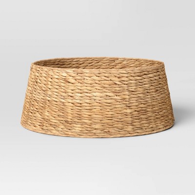 Image of 26" Woven Water Hyacinth Christmas Tree Collar Natural - Wondershop™