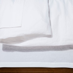 White Linen Bed Skirt (California King) - Fieldcrest