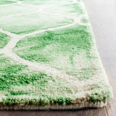 Ivory and Green Hand-Tufted Wool 8' x 10' Area Rug