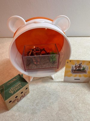 MGA's Miniverse Make It Mini Animals Series 2 – 8 Figurine Animali Da Collezionare Con Habitat E Resina, Età 8+