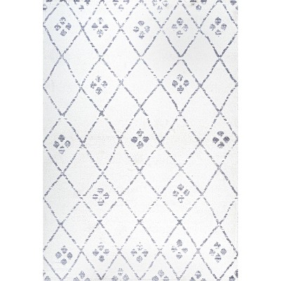 Ivory and Light Gray Geometric Synthetic 4' x 6' Area Rug