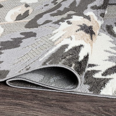 Gray Floral Synthetic 5' x 7' Indoor/Outdoor Area Rug