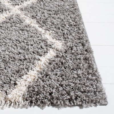Venus 4' x 6' Ivory and Grey Geometric Shag Rug