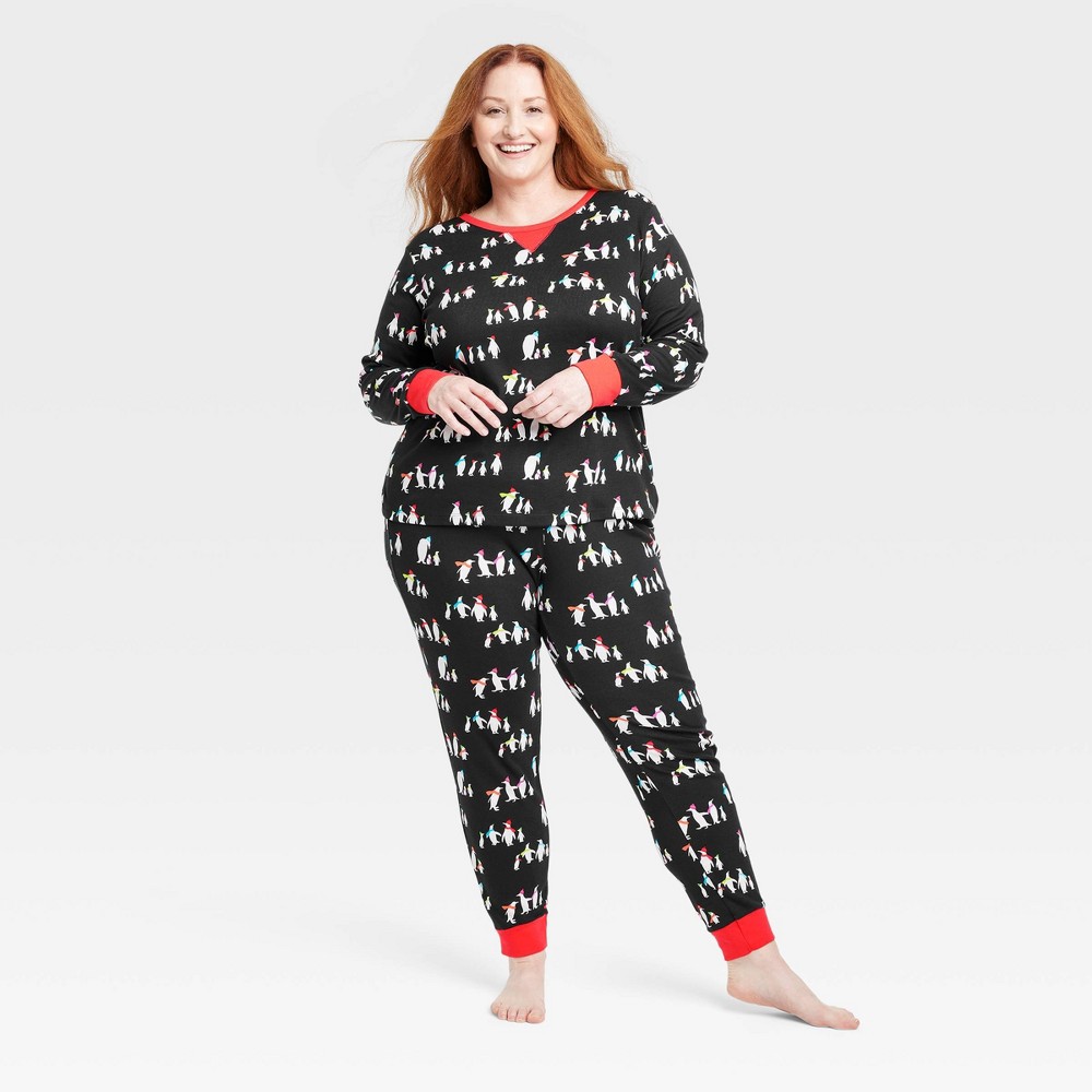 size 1X Women's Plus Size Holiday Penguins Print Matching Family Pajama Set - Wondershop Black 