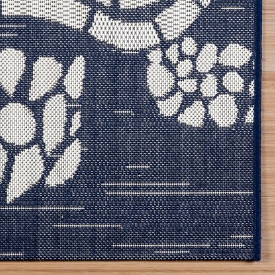 Navy and White Synthetic Coastal Sea Turtle 5' x 7' Area Rug