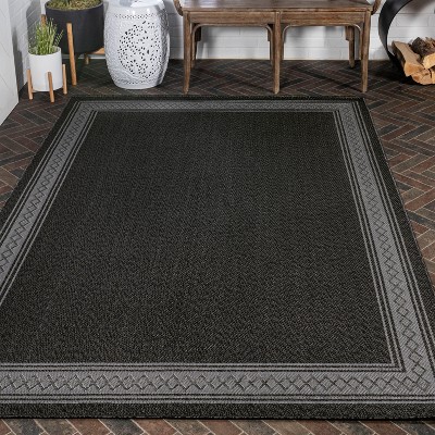 Modern Diamond Geo Black/Gray 8'x10' Reversible Indoor/Outdoor Rug