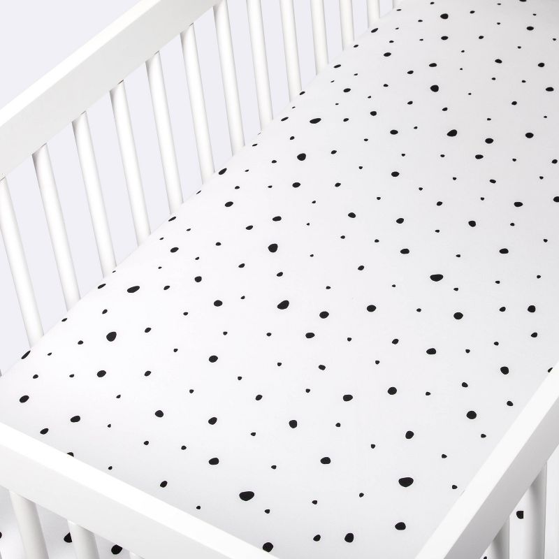 Fitted Crib Sheet Scatter Dot - Cloud Island&#8482; - Black/Cream, 4 of 7