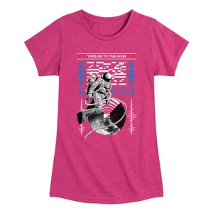 Girls' - MTV - Take Me To The Moon Person Fitted Short Sleeve Graphic T-Shirt - 1 of 3