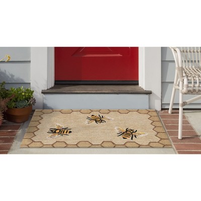 Handmade Round Black and Beige Synthetic Tufted Rug