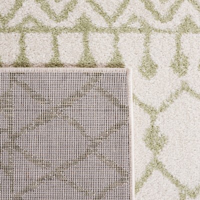 Ivory and Sage 6' x 9' Hand-knotted Synthetic Oriental Rug