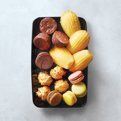 Mini Sweet Treat Tray - Favorite Day&#8482;