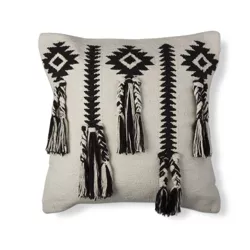 TAG 18'' x 18'' Ziba Pillow With Tassels Cotton Throw Pillow With Tassels