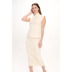 WEST K Women's Anna Knee Length Ribbed Skirt - 1 of 4