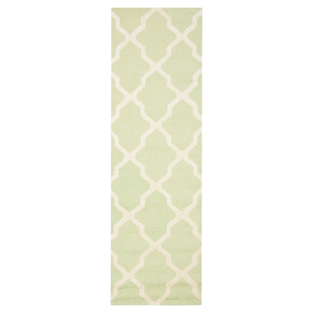 2'6inx8' Maison Tetured Rug Light Green/Ivory - Safavieh