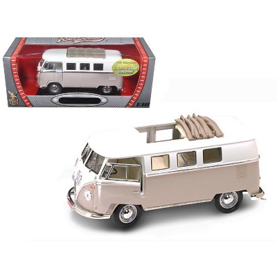 1962 Volkswagen Microbus With Retractable Roof Cream 1/18 Diecast Car by Road Signature