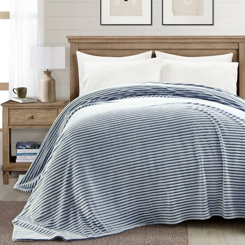 Machine Washable Plush King Extra Large Comforter Made with Cozy Faux Fur  Bedding Materials