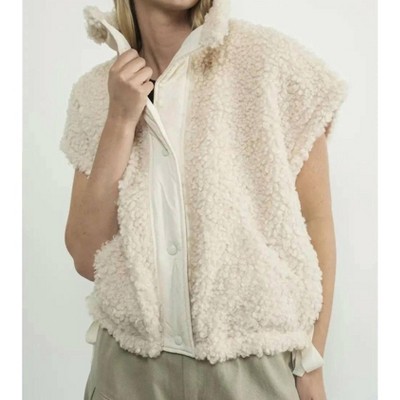 Women's Oversized Faux Fur Vest - Aaron & Amber