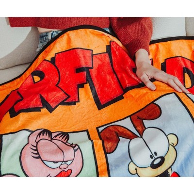 Garfield and Friends Colorful Fleece Throw Blanket 45 x 60 Inches