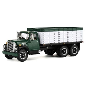 First Gear DCP 1/64 International Loadstar Tandem Axle Grain Truck, Green & White 60-2071 - 1 of 4