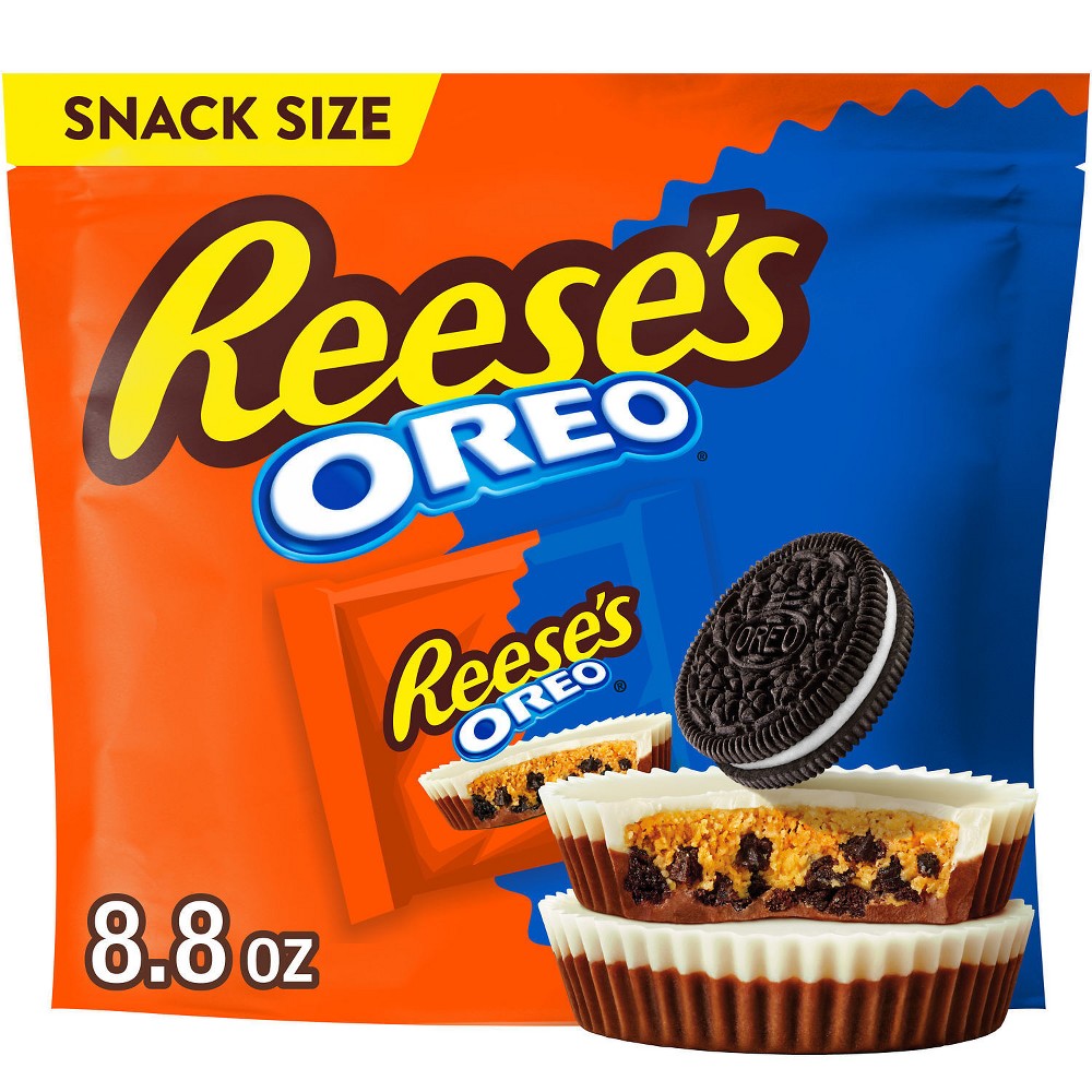 Reese’s Oreo Milk Chocolate and White Creme Snack Size Peanut Butter Cups Candy - 8.8oz