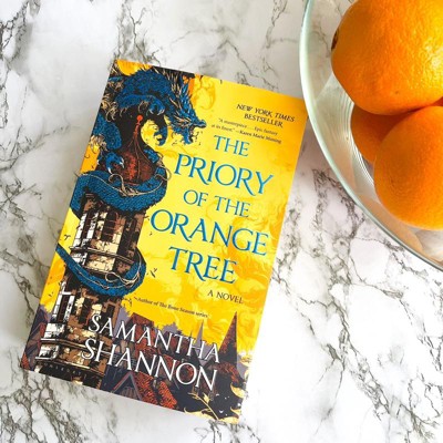 The Priory of the Orange Tree (The Roots of Chaos): 9781635570304: Shannon,  Samantha: Books 