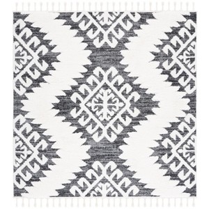 Moroccan Tassel Shag MTS652 Power Loomed Indoor Rugs - Safavieh - 1 of 4