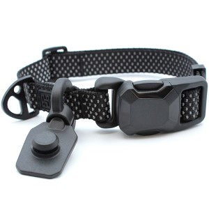 HOOZA Dog Collar - Dog Outdoor Accessory, Pet Safety - Reflective, Magnetic Quick Clip - 1 of 4