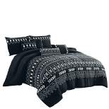 Esca Corday Geo Luxurious & Plush 7pc Comforter Set:1 Comforter, 2 Shams, 2 Cushions, 1 Decorative Pillow, 1 Breakfast Pillow