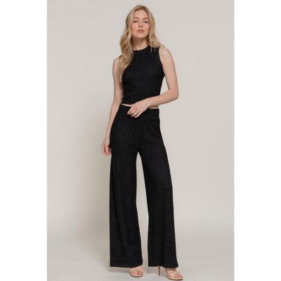 I am a Fashion Junky Sleeveless Top & Crinkle Knit Pants Set