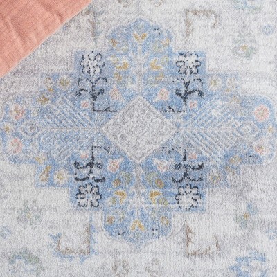 Bayside Transitional Grey Synthetic 5'3" x 7'6" Area Rug