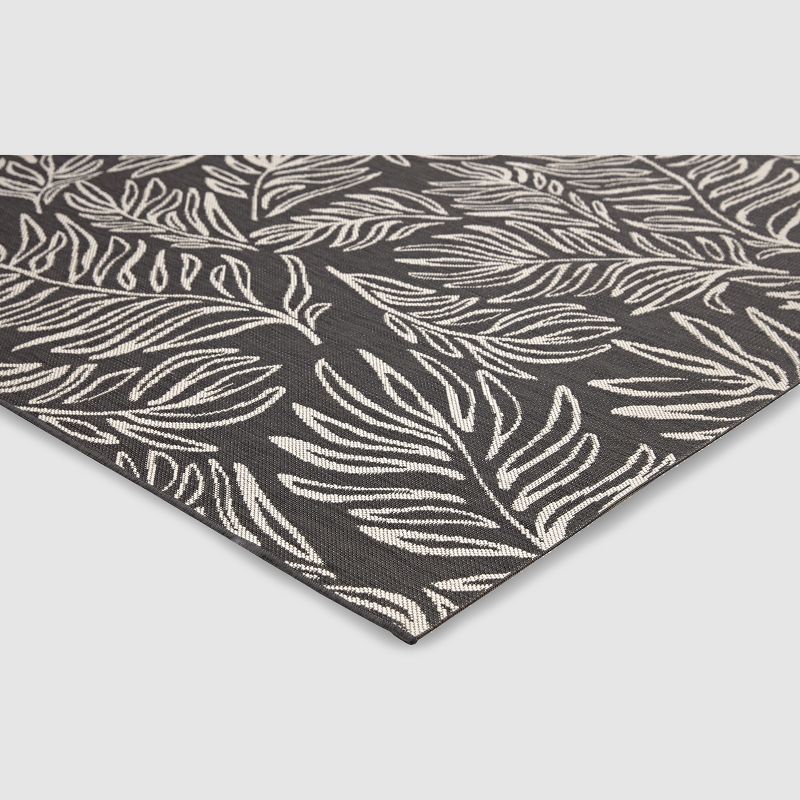 7&#39;10&#34;x10&#39; Leaves Outdoor Rug Black - Threshold&#8482;, 3 of 6