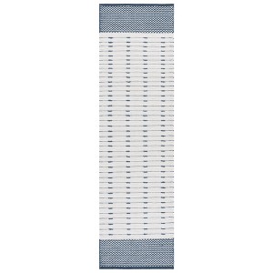 Martha Stewart - MSR9625 - Indoor Handwoven Rugs - 1 of 4