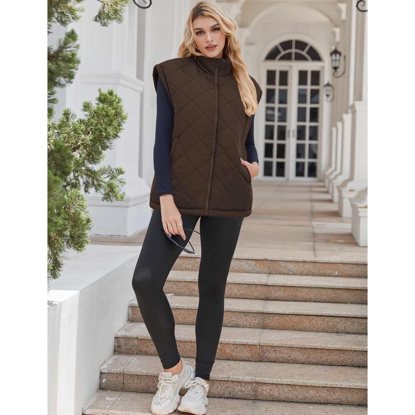 Женская куртка Zeagoo Puffer Vest Stand Collar Zipper Lightweight Outerwear Sleeveless Padded Jacket with Pockets Winter Coat-Brown, цвет: Коричневый — фото 6