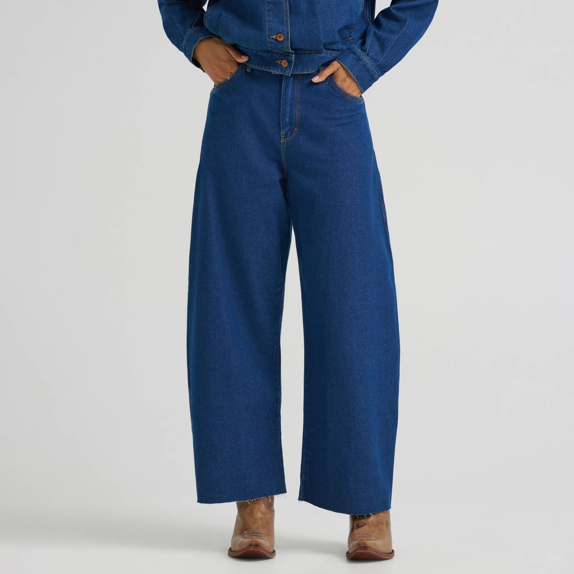 Wrangler Women's High-Rise Barrel Leg Jeans - Blue Wash 00