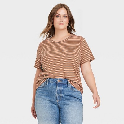 Women's Short Sleeve Sensory Friendly T-Shirt - Universal Thread™ Brown Stripe
