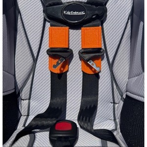 BuckleBuddeez Car Seat Strap Aligner - 1 of 3