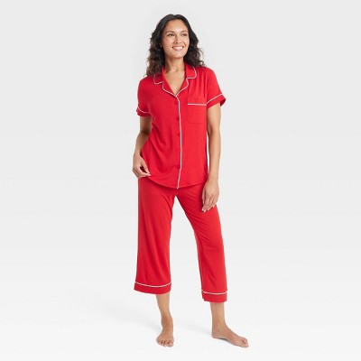 Image of Women's Cloud Knit Short Sleeve Notch Collar Top and Cropped Pants Pajama Set - Auden™ Red S