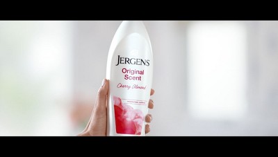 Jergens Original Scent with Cherry Almond Essence Dry Skin