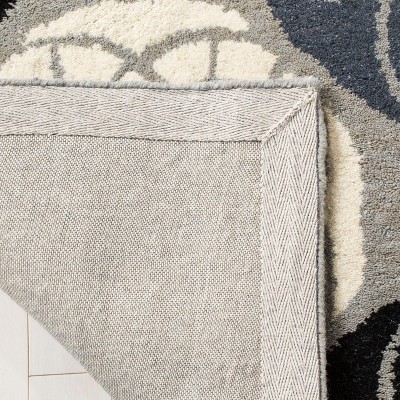 Grey and Black Hand-Tufted Wool 4' x 6' Area Rug