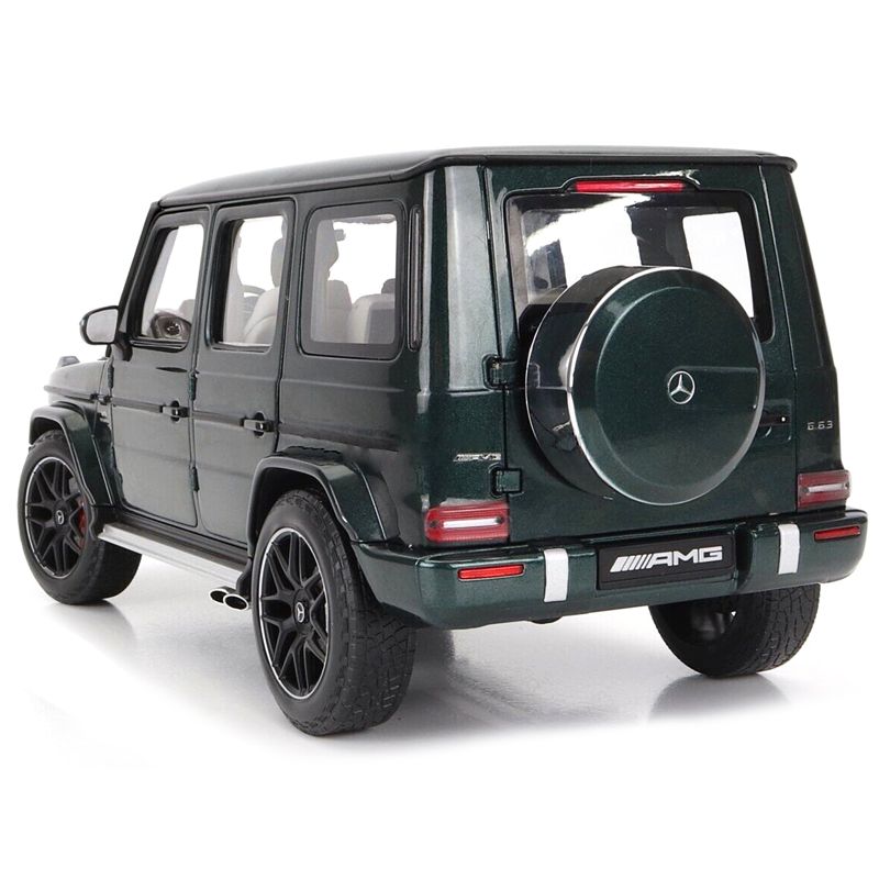 2018 Mercedes-Benz AMG G63 Green Metallic with Sunroof 1/18 Diecast Model Car by Minichamps, 3 of 4