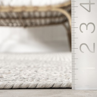 Handmade Ivory Braided 4' x 6' Oval Synthetic Area Rug