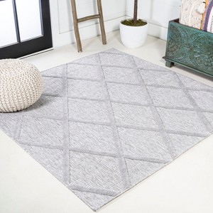 Salines Diamond Trellis Indoor/Outdoor Area Rug - JONATHAN Y - 1 of 4
