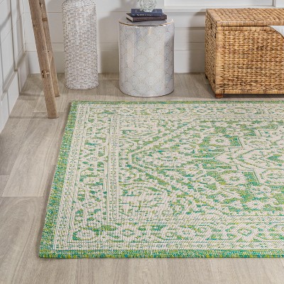 Sinjuri Cream/Green Medallion 4'x6' Synthetic Indoor/Outdoor Rug