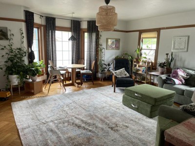 Guest review image 1 of 2, zoom in