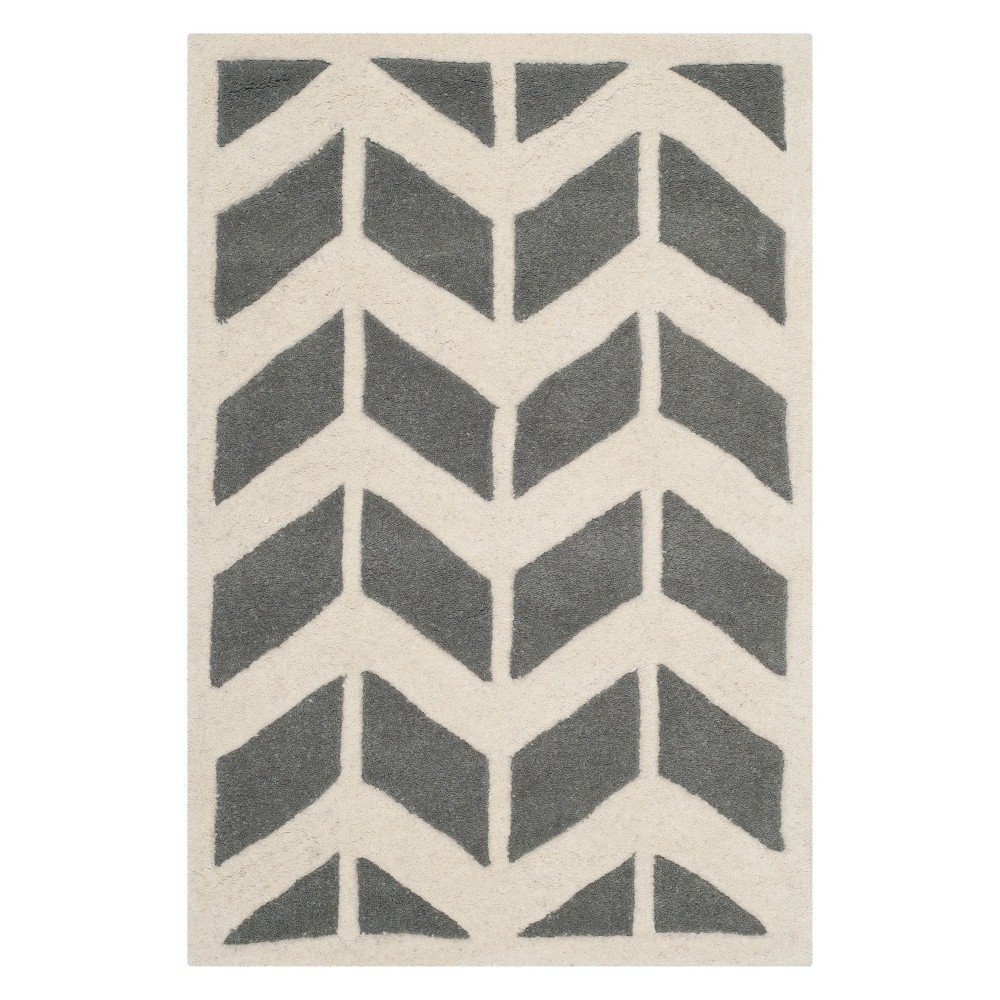 2'x3' Chevron Accent Rug Dark Gray/Ivory - Safavieh