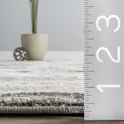 Hunter Ivory and Gray Synthetic Tribal Area Rug 2' x 3'