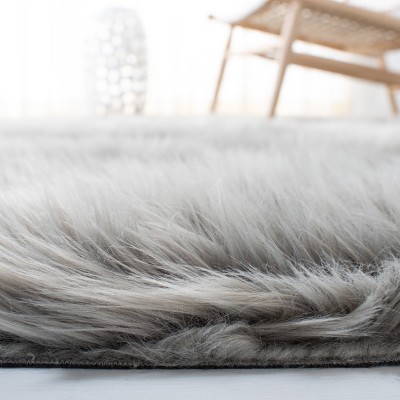 Handmade Luxe Gray Faux Sheepskin 30" Tufted Rectangular Rug