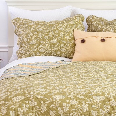 Green and White Cotton Reversible Full Quilt Set