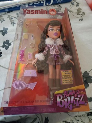 Lookin' Bratz on X: Better pictures of Alwayz Bratz Yasmin courtesy of  @/fontesshow! The Alwayz Bratz dolls are slowly popping up at Walmart  stores in California and should be heading into stores