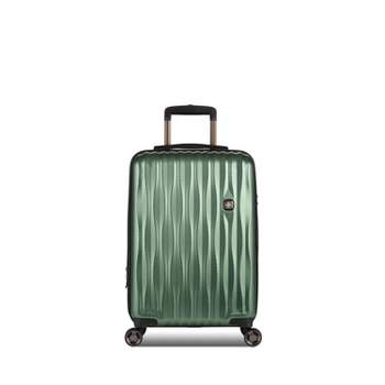  SWISSGEAR Energie Hardside Carry On Spinner Suitcase